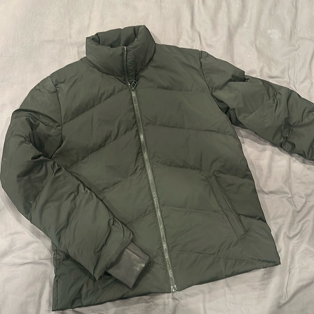 NWT Theory black women’s down puffer jacket xs/s